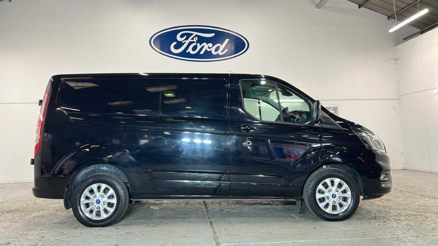 Used Ford Transit Custom 2021 for sale - 77756662: Photo 2