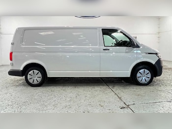 Used Volkswagen Transporter 2023 for sale - 76063500: Photo 2
