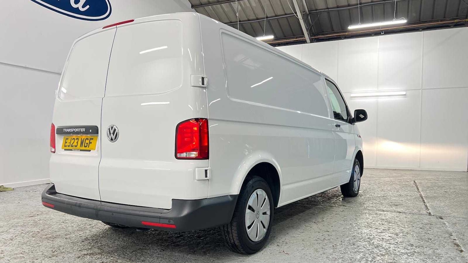 Used Volkswagen Transporter 2023 for sale - 76063500: Photo 8