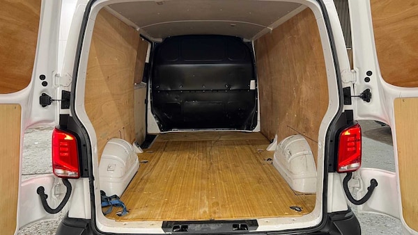 Used Volkswagen Transporter 2023 for sale - 76063500: Photo 9