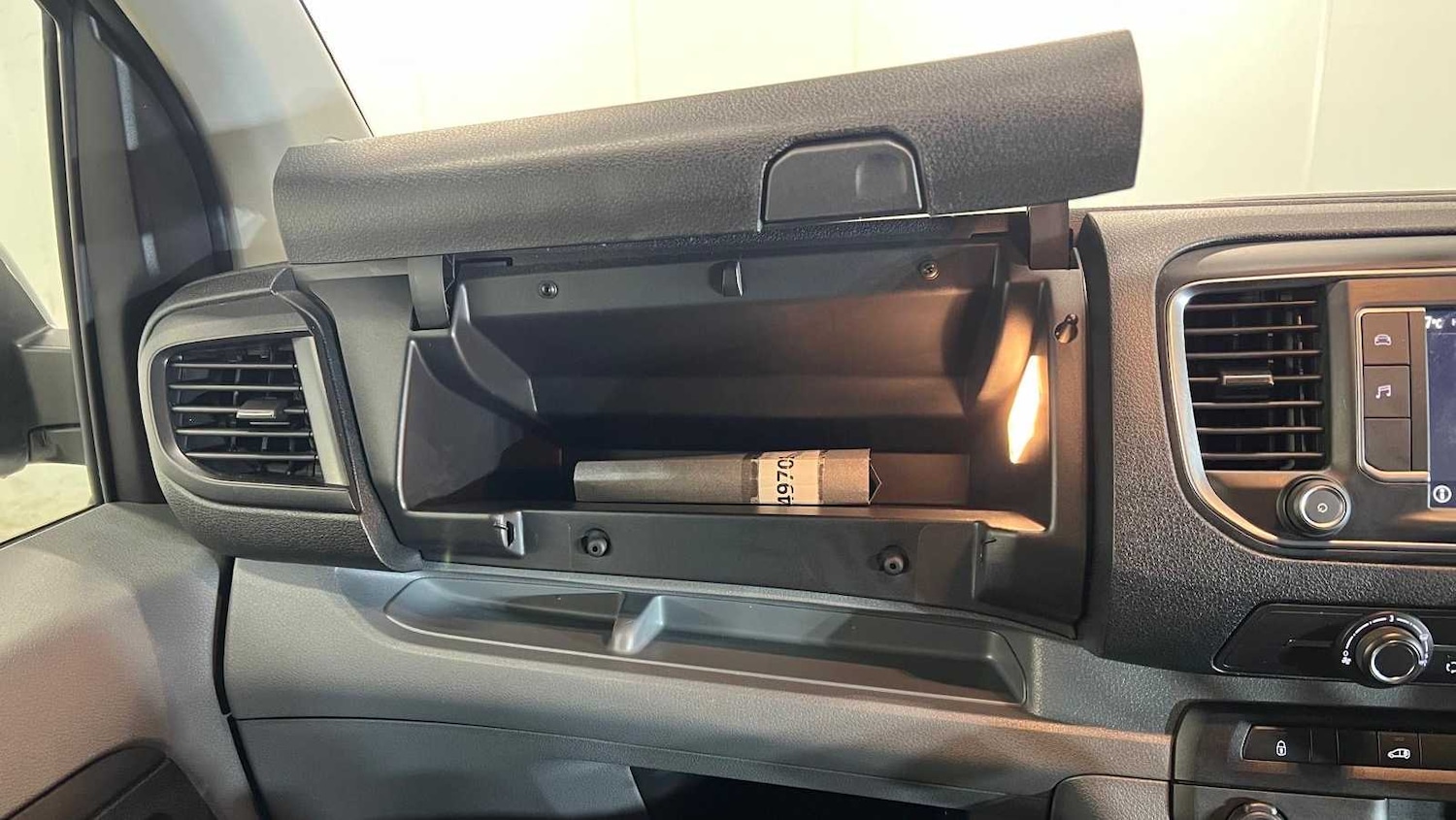 Used Vauxhall Vivaro 2022 for sale - 76624511: Photo 31