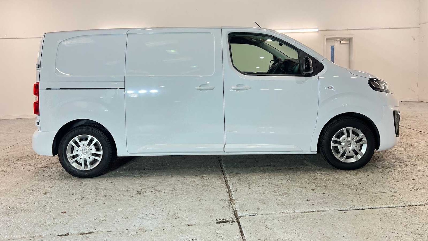 Used Vauxhall Vivaro 2022 for sale - 76624511: Photo 4