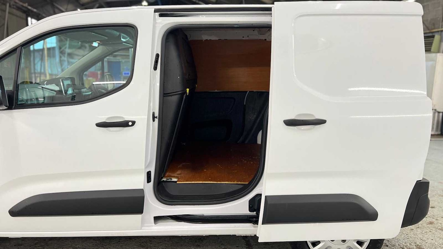 Used Peugeot Partner 2020 for sale - 76955206: Photo 13