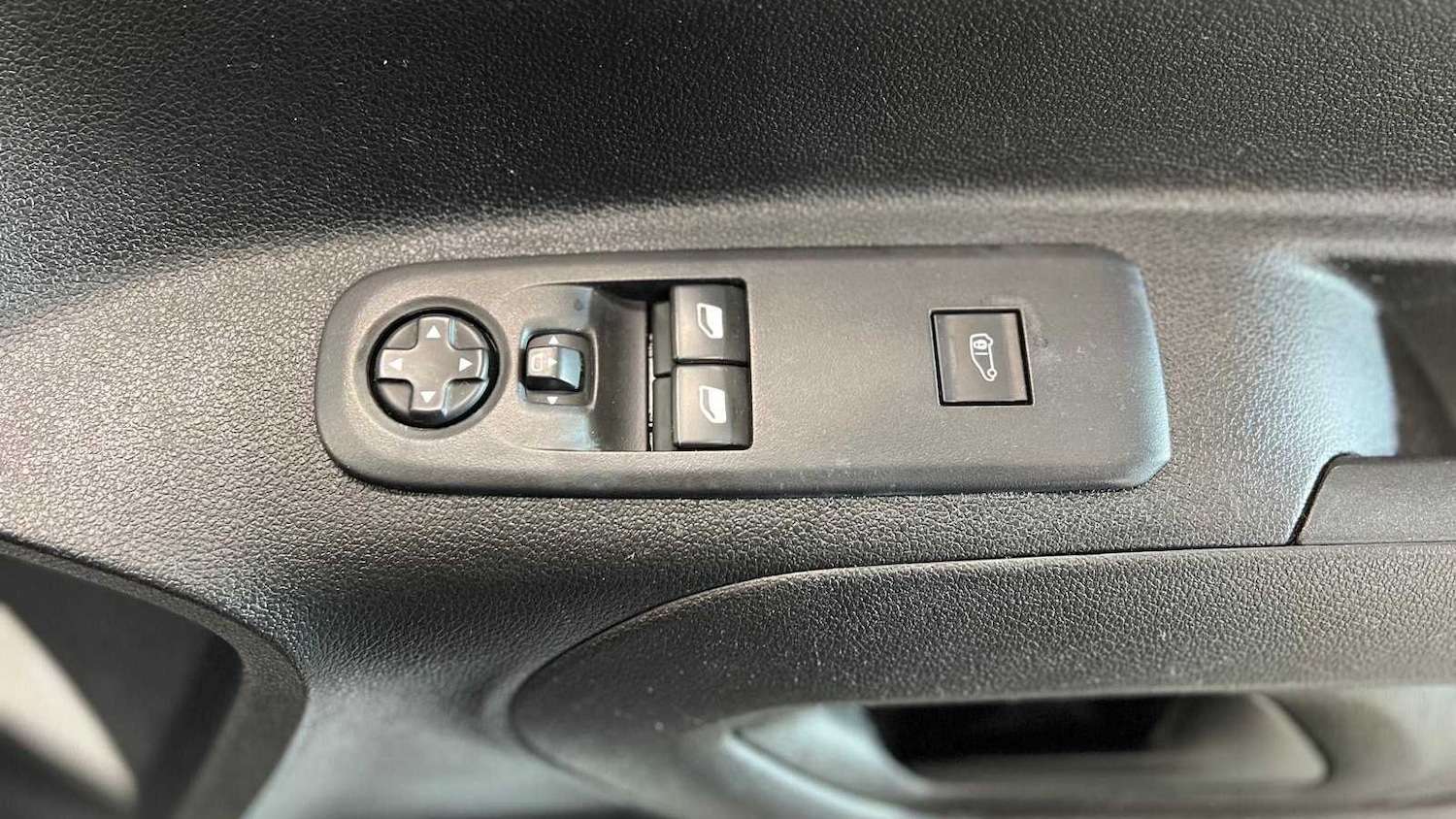 Used Peugeot Partner 2020 for sale - 76955206: Photo 21