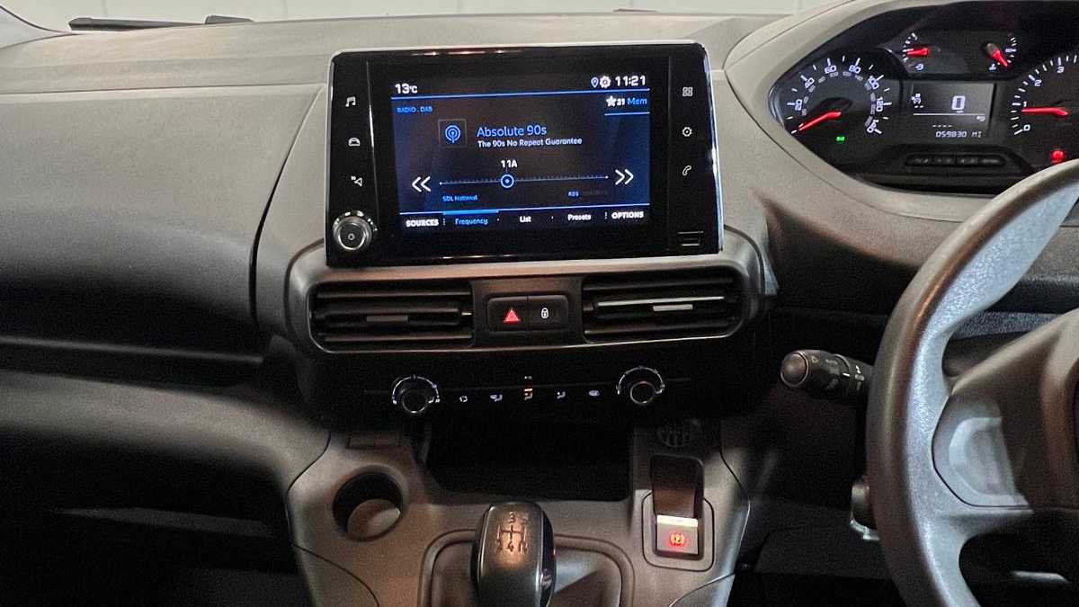 Used Peugeot Partner 2020 for sale - 76955206: Photo 27