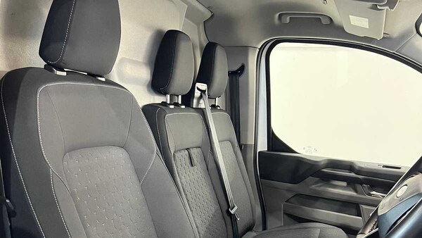 Used Ford Transit Custom 2024 for sale - 75637679: Photo 31