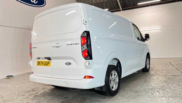 Used Ford Transit Custom 2024 for sale - 75637679: Photo 8