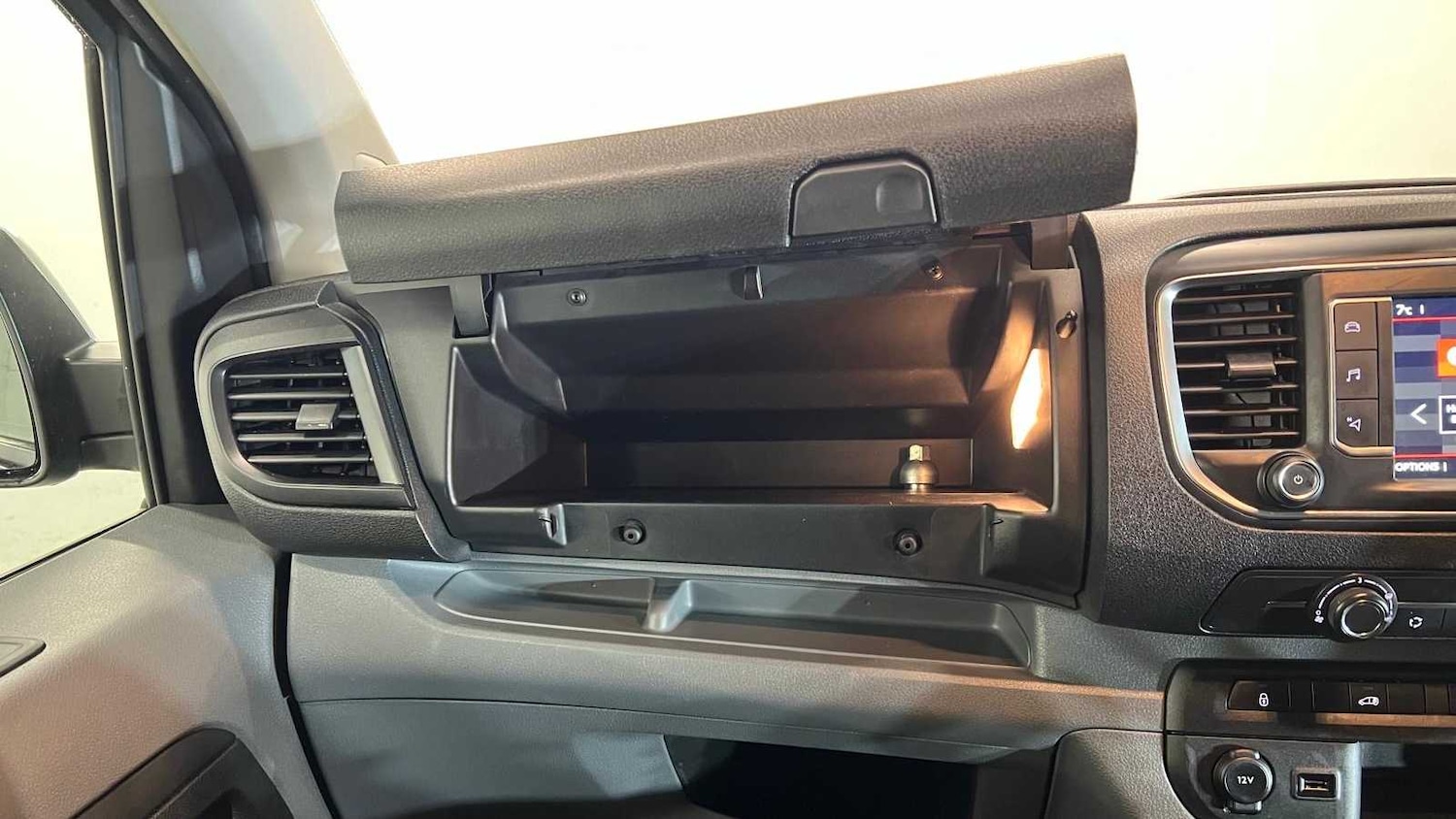 Used Citroen Dispatch 2022 for sale - 77233121: Photo 33