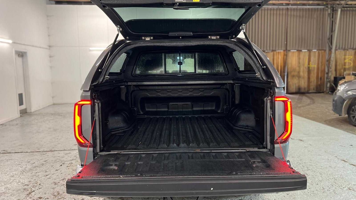 Used Volkswagen Amarok 2023 for sale - 76856941: Photo 12