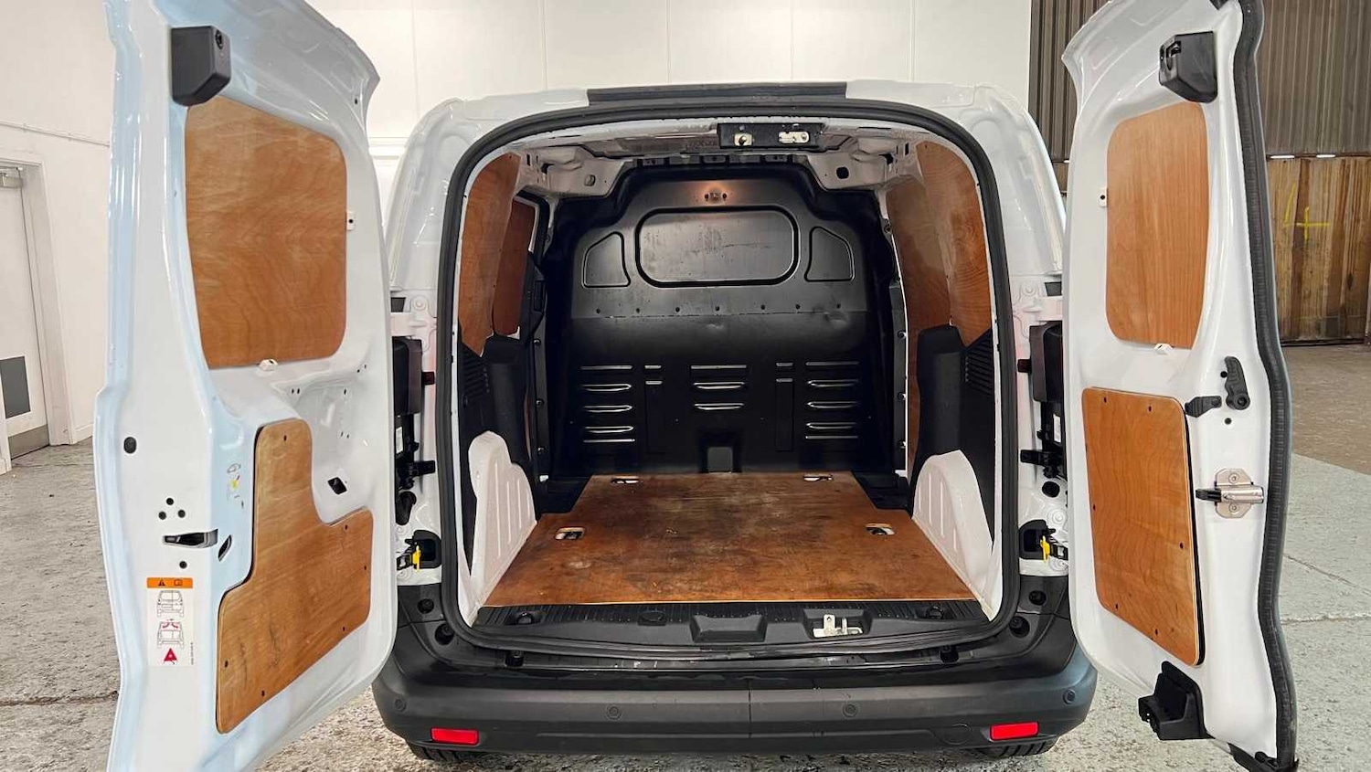 Used Ford Transit Courier 2024 for sale - 76636673: Photo 10