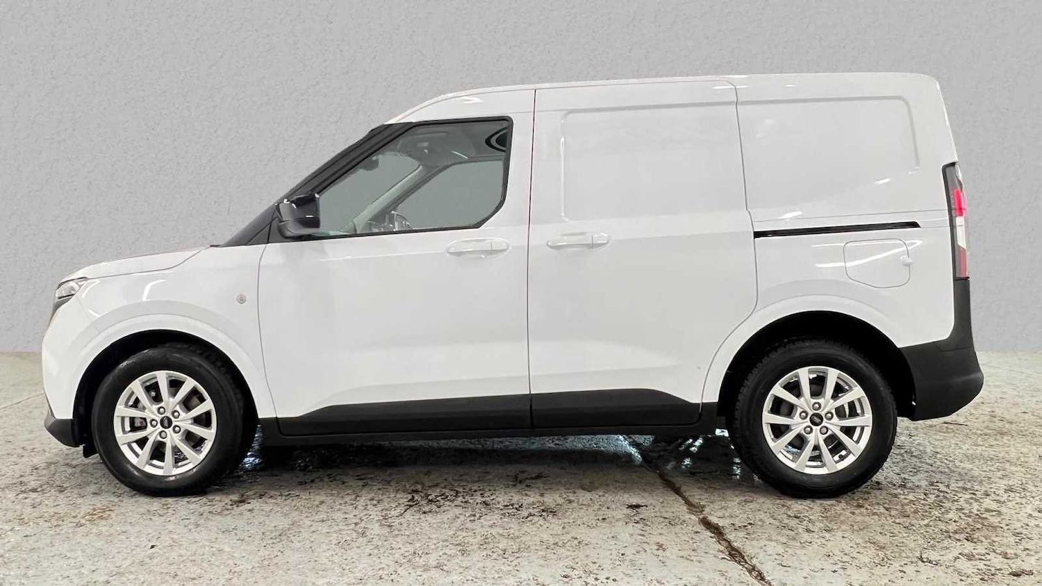 Used Ford Transit Courier 2024 for sale - 76636673: Photo 6
