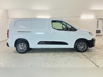 Used Citroen Berlingo 2024 for sale - 77674754: Photo