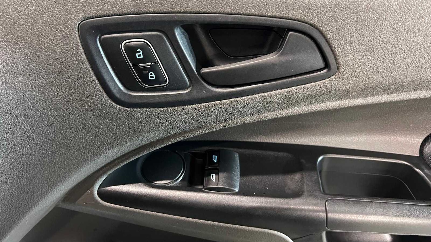 Used Ford Transit Connect 2021 for sale - 77787000: Photo 18