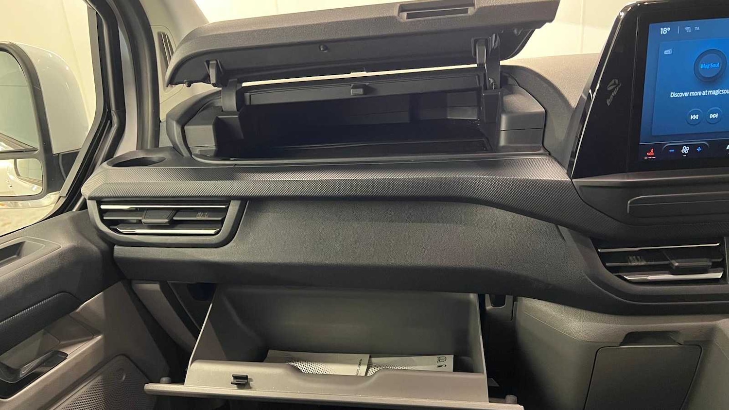 Used Ford Transit Custom 2024 for sale - 76610481: Photo 29