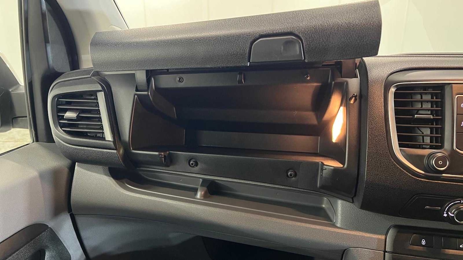 Used Vauxhall Vivaro 2020 for sale - 76576096: Photo 31