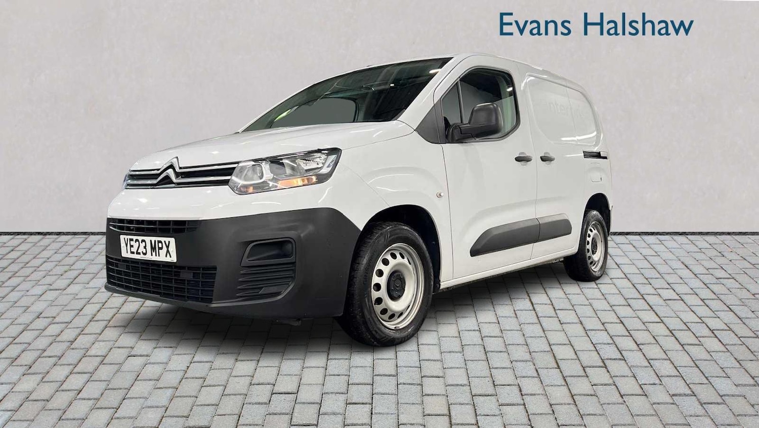 Used Citroen Berlingo 2023 for sale - 76967755: Photo 2