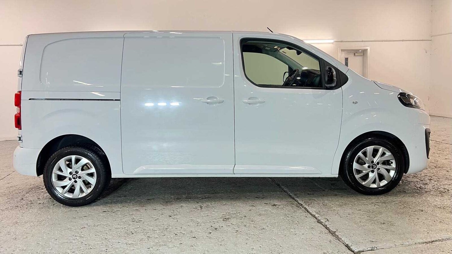 Used Citroen Dispatch 2023 for sale - 76540771: Photo 9