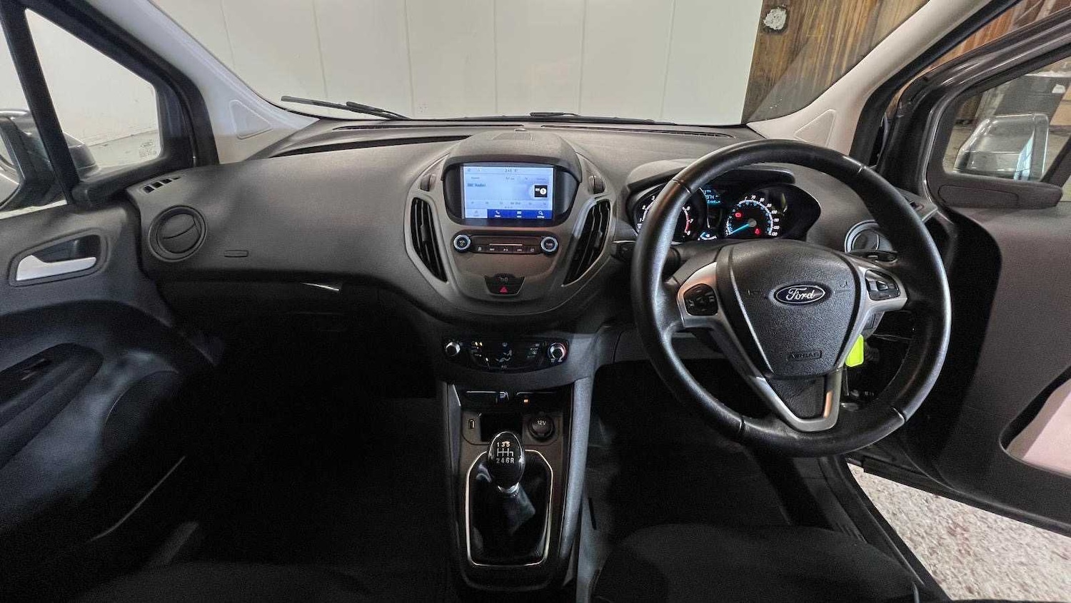 Used Ford Transit Courier 2023 for sale - 77480678: Photo 25