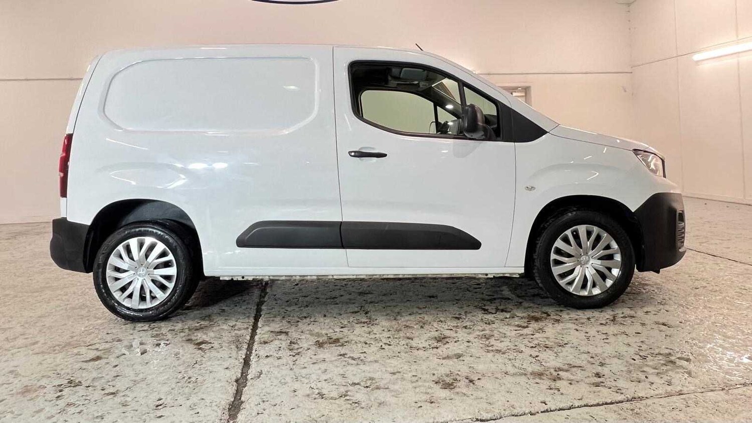 Used Peugeot Partner 2019 for sale - 77058325: Photo 10