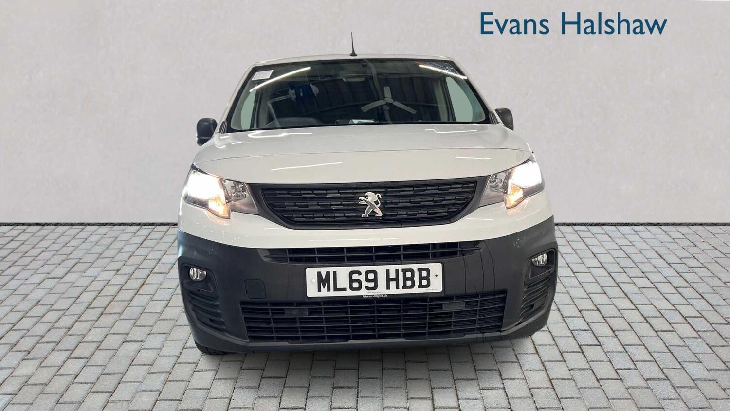 Used Peugeot Partner 2019 for sale - 77058325: Photo 11