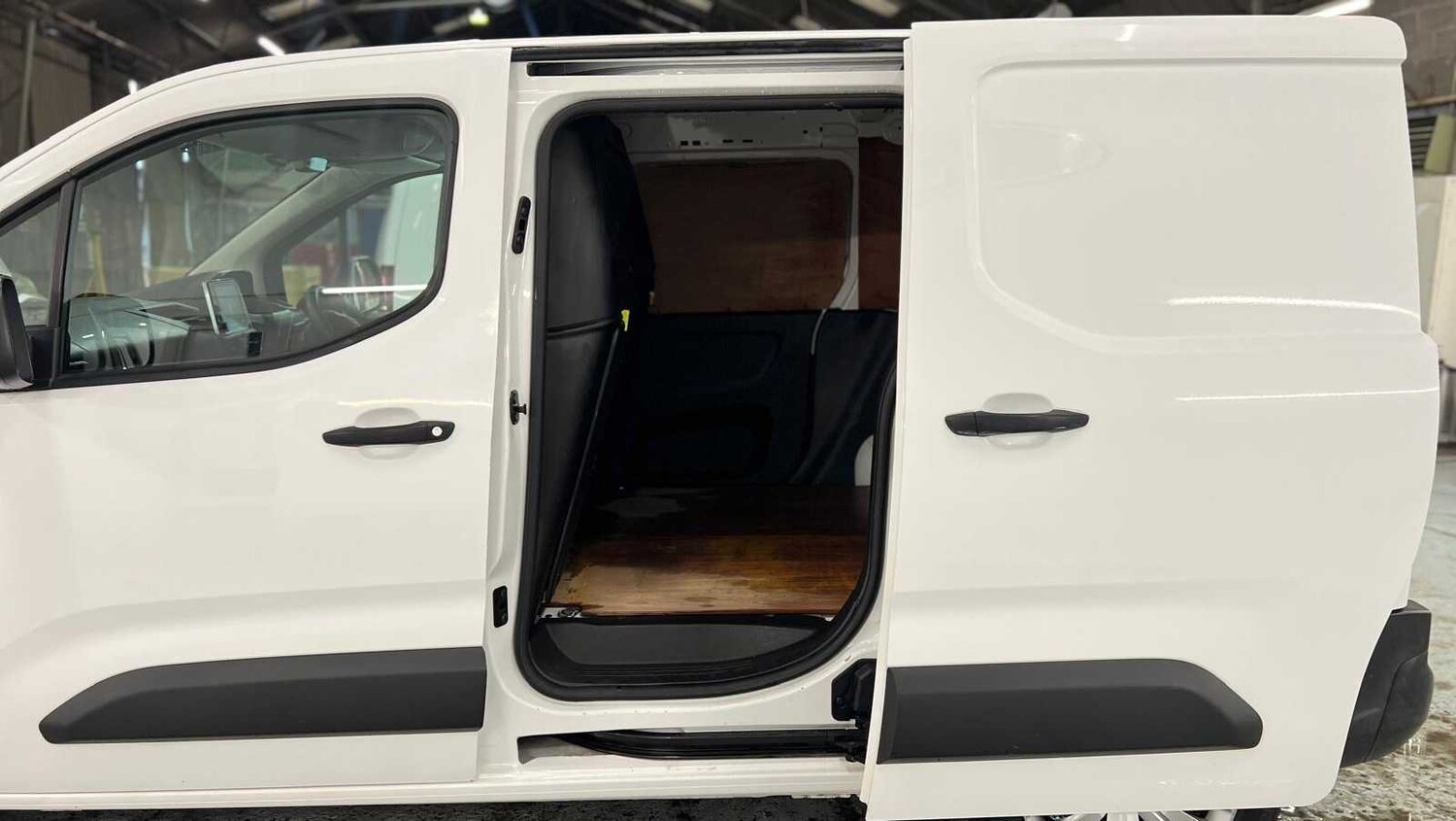 Used Peugeot Partner 2019 for sale - 77058325: Photo 14