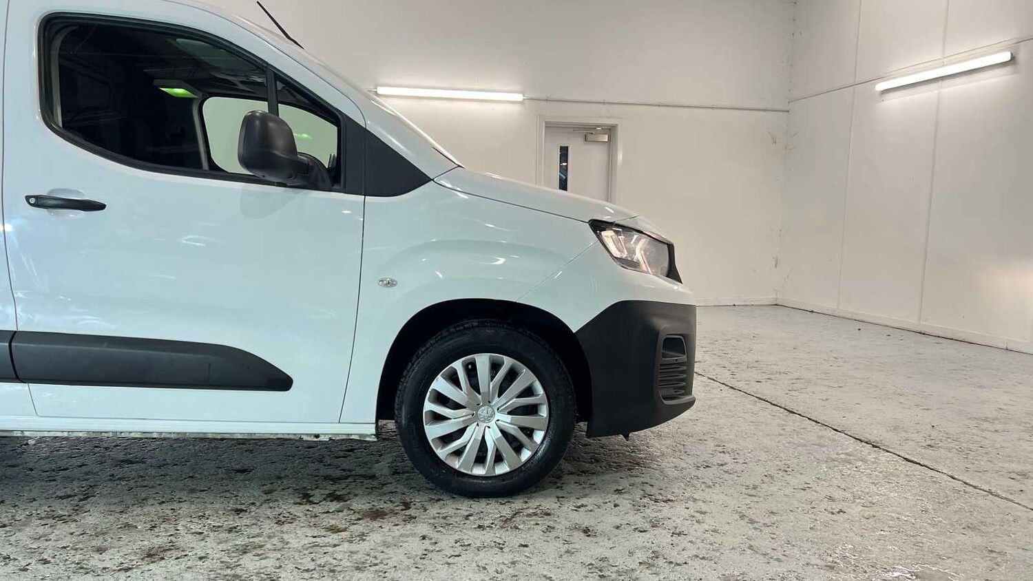 Used Peugeot Partner 2019 for sale - 77058325: Photo 20