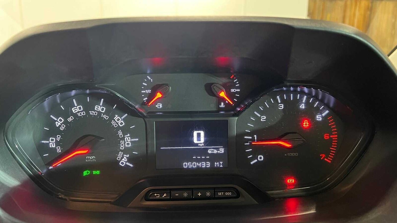 Used Peugeot Partner 2019 for sale - 77058325: Photo 21