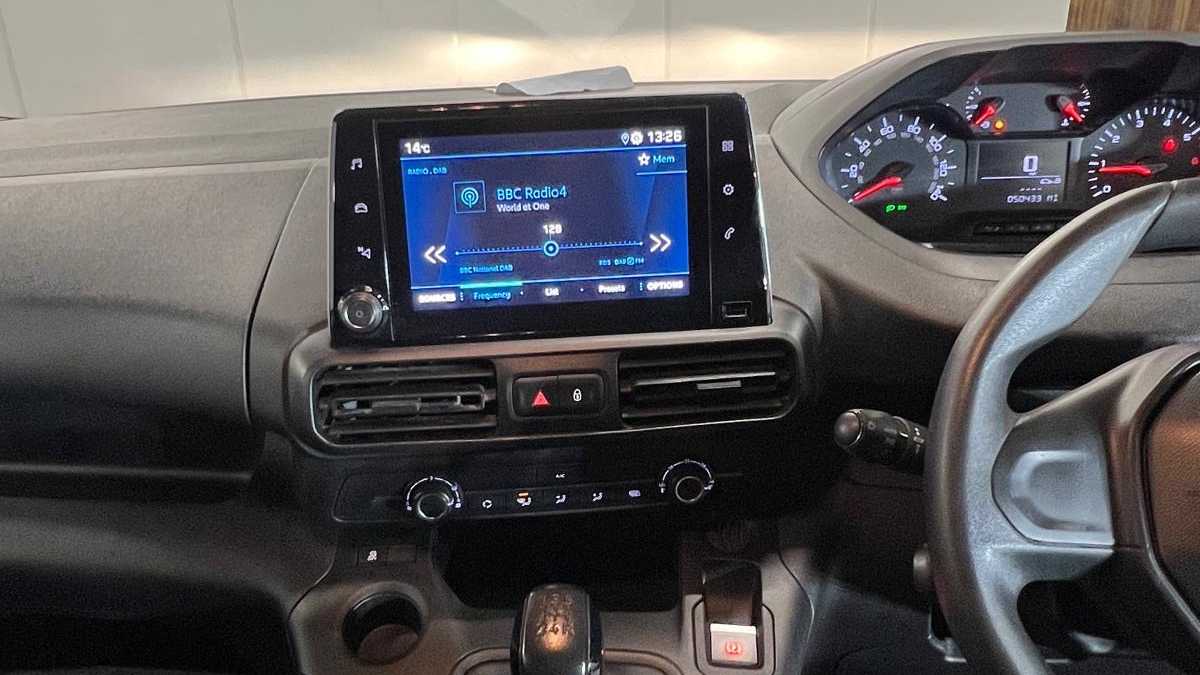 Used Peugeot Partner 2019 for sale - 77058325: Photo 25