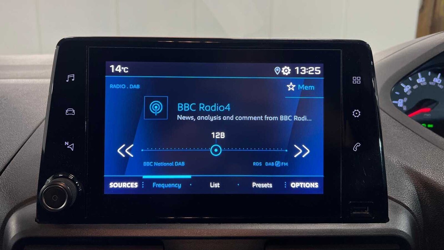 Used Peugeot Partner 2019 for sale - 77058325: Photo 9