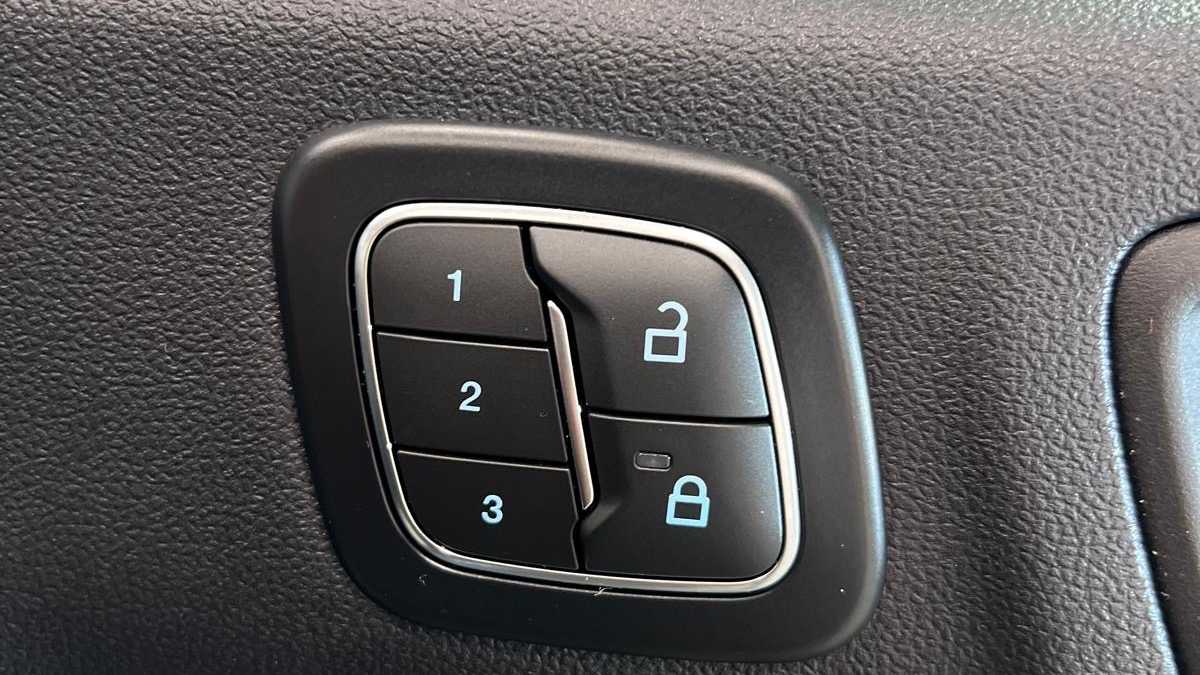 Used Ford Kuga 2025 for sale - 77943231: Photo 21