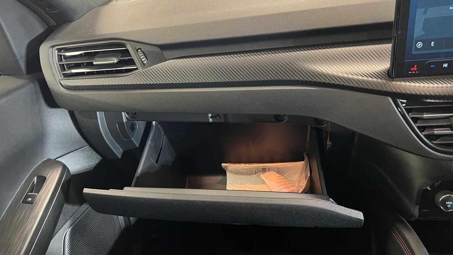 Used Ford Kuga 2025 for sale - 77943231: Photo 33