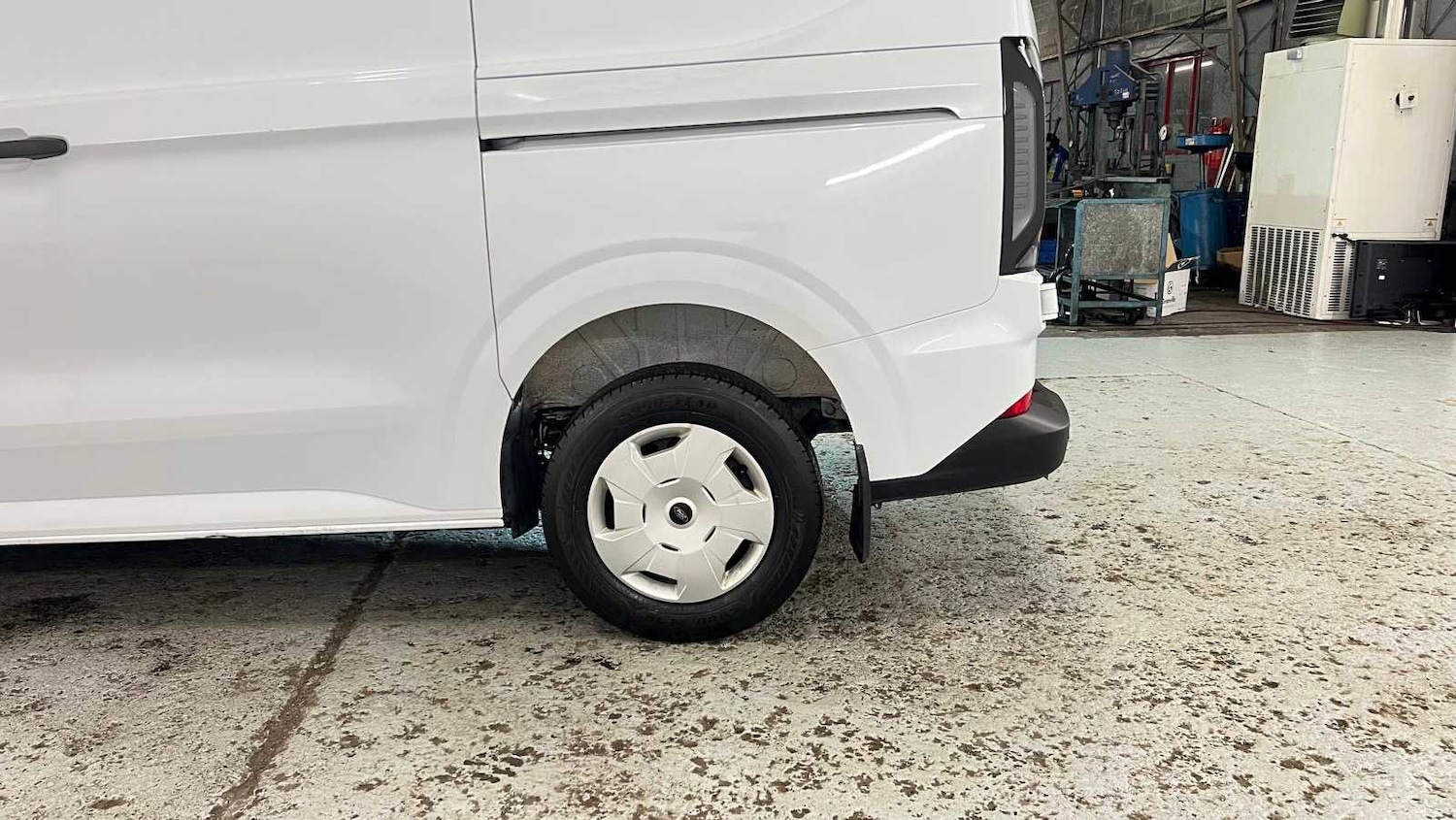 Used Ford Transit Custom 2024 for sale - 77628120: Photo 18