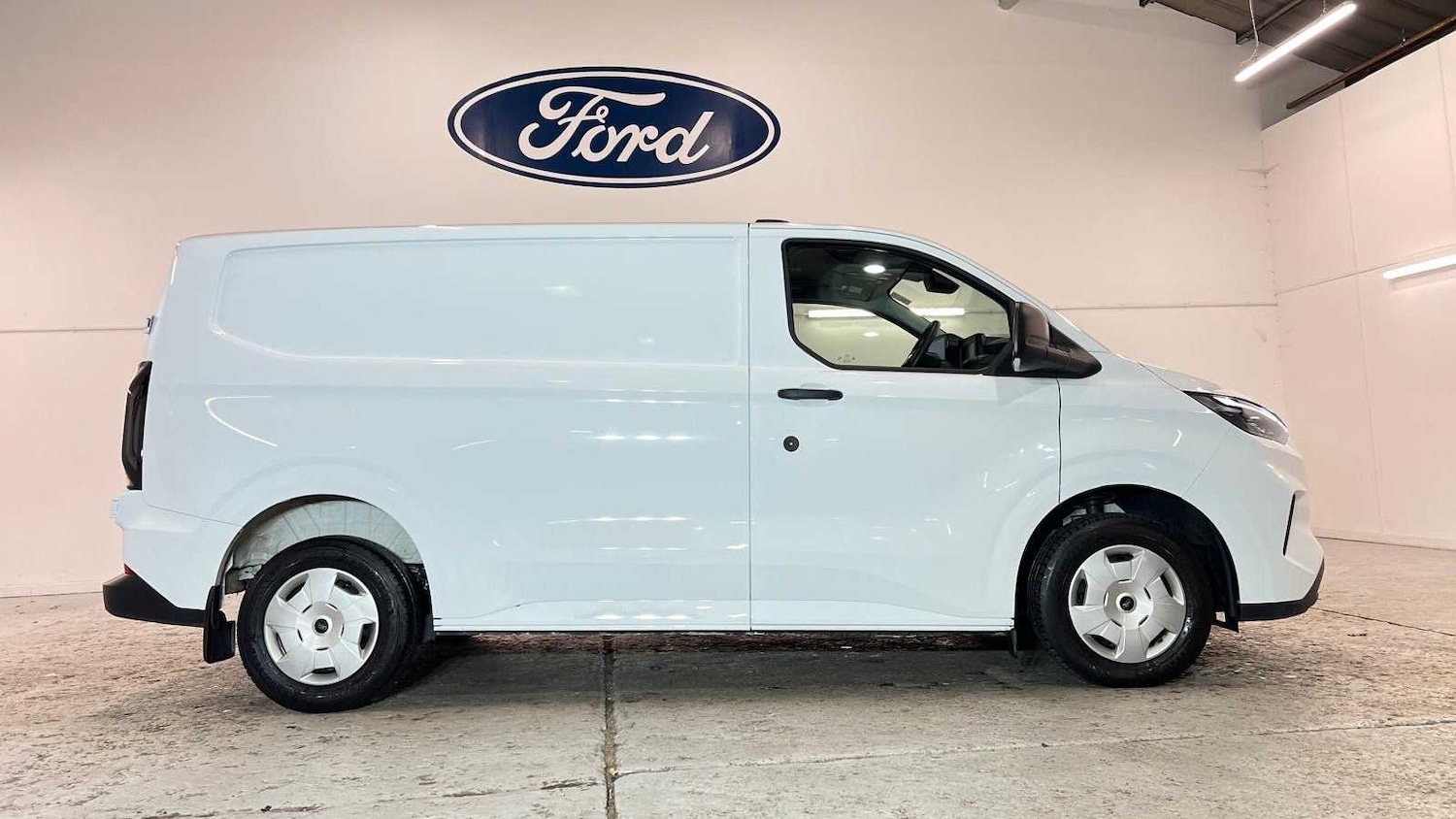 Used Ford Transit Custom 2024 for sale - 77628120: Photo 4
