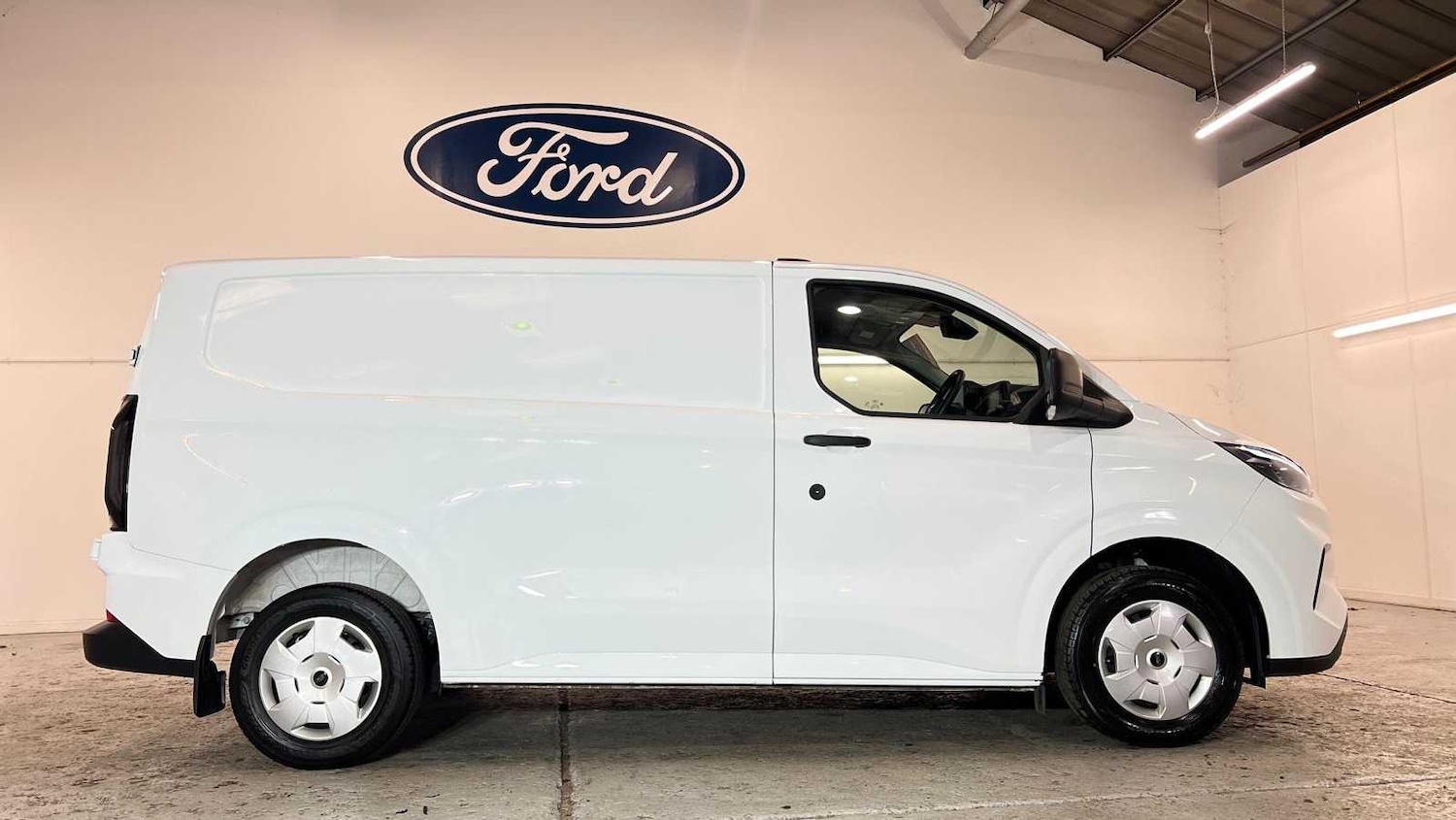Used Ford Transit Custom 2024 for sale - 77972667: Photo 1