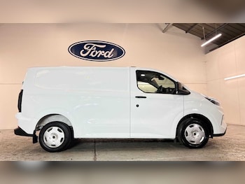Used Ford Transit Custom 2024 for sale - 77972667: Photo