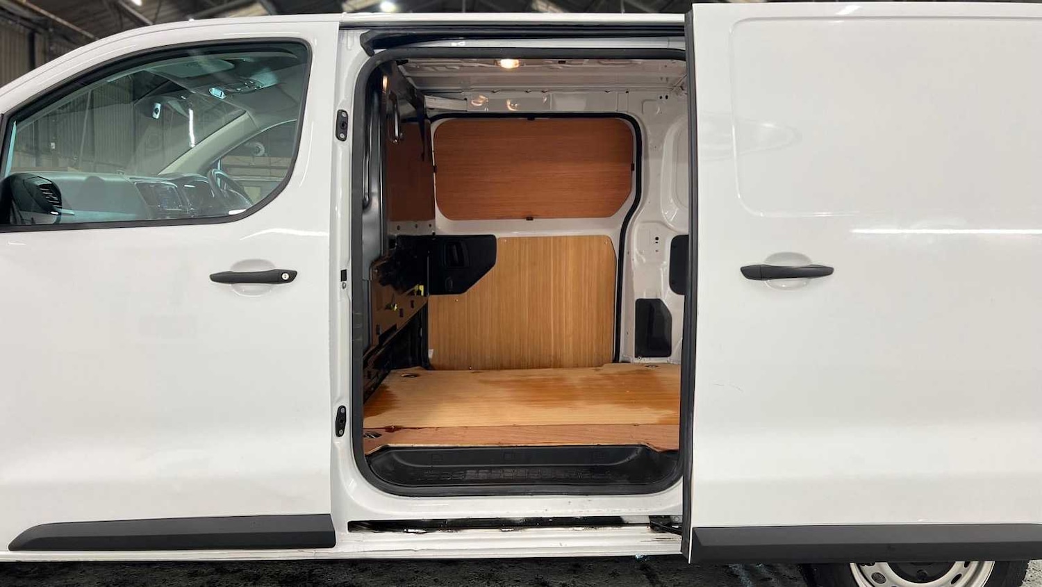 Used Peugeot Expert 2023 for sale - 77810885: Photo 10