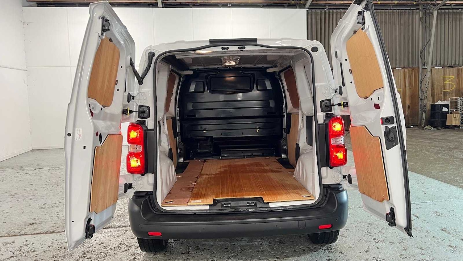 Used Peugeot Expert 2023 for sale - 77810885: Photo 9