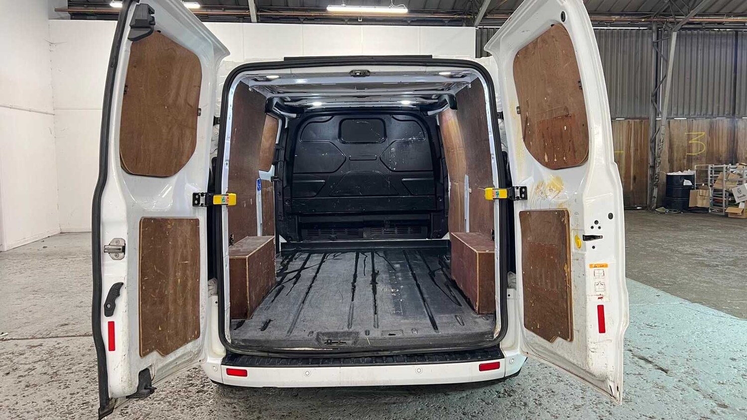 Used Ford Transit Custom 2022 for sale - 77686693: Photo 11