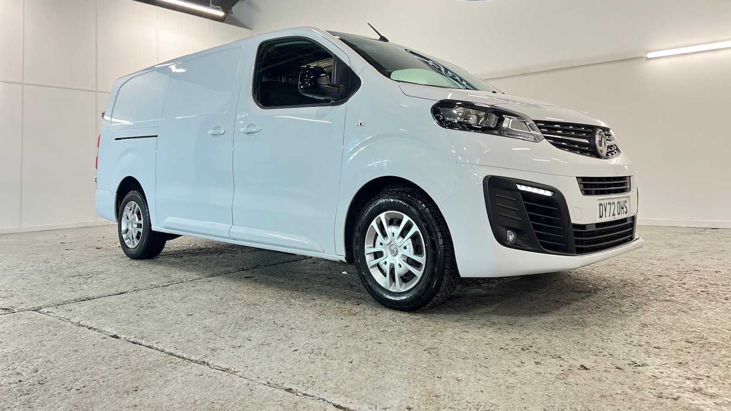 Used Vauxhall Vivaro 2022 for sale - 76610637: Photo 1