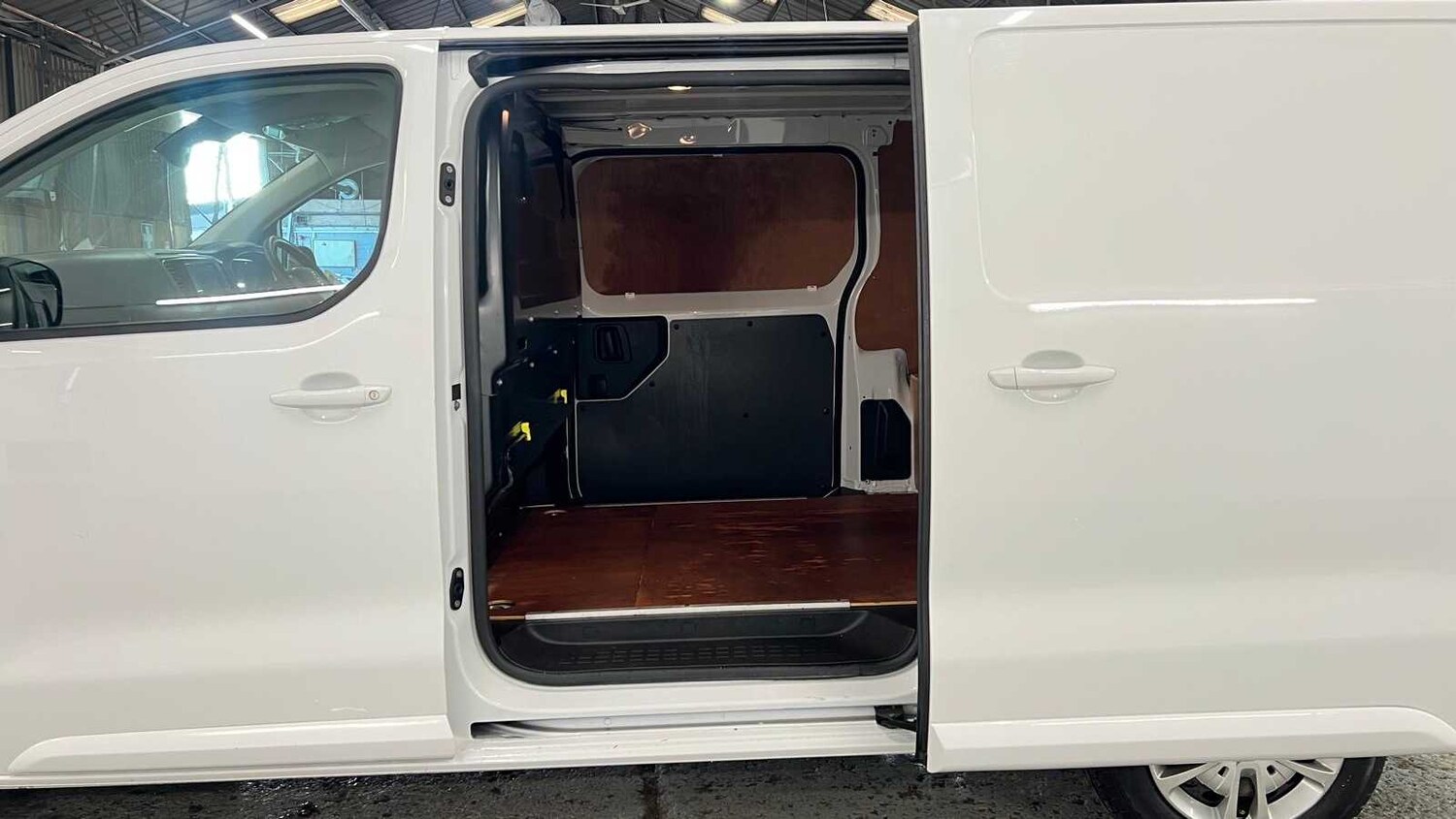 Used Vauxhall Vivaro 2022 for sale - 76610637: Photo 12