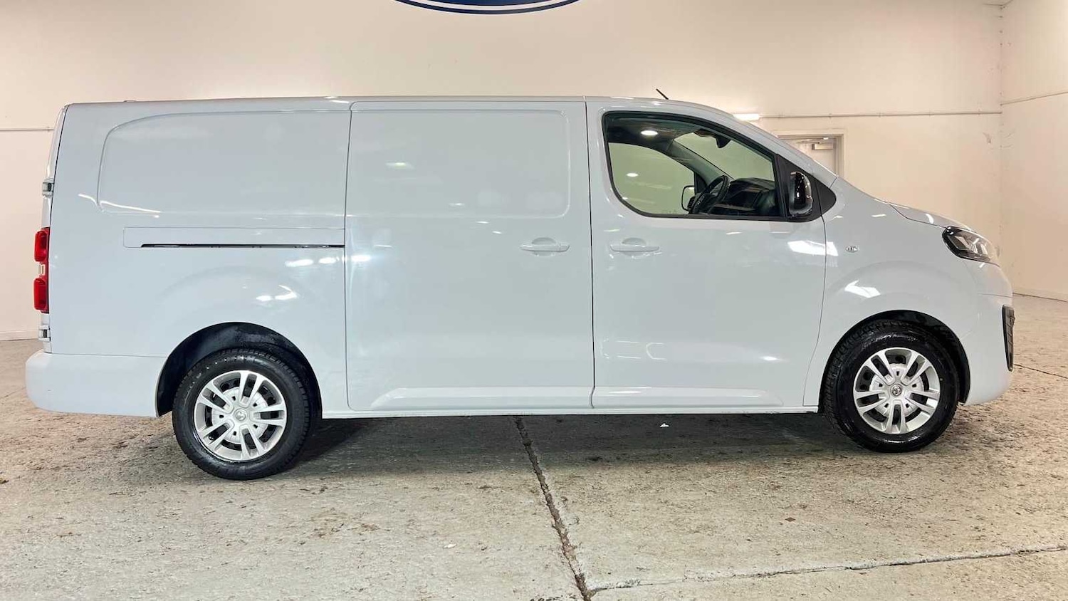 Used Vauxhall Vivaro 2022 for sale - 76610637: Photo 4