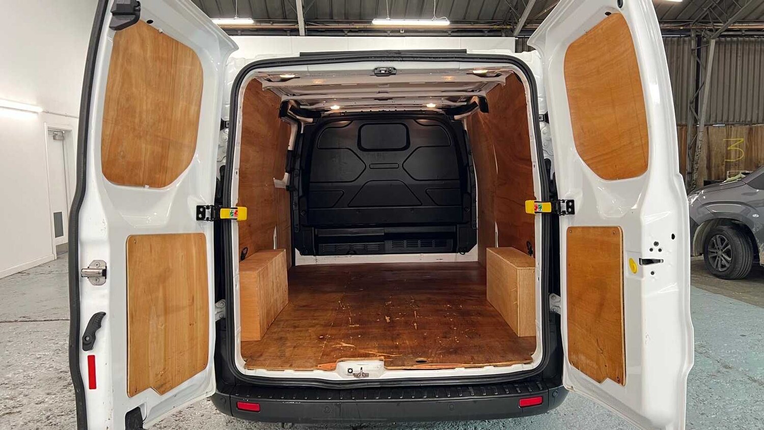 Used Ford Transit Custom 2022 for sale - 76373731: Photo 10