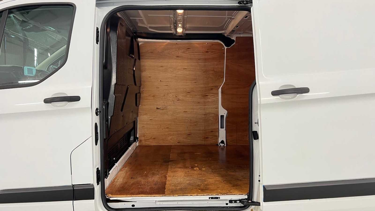 Used Ford Transit Custom 2022 for sale - 76373731: Photo 11