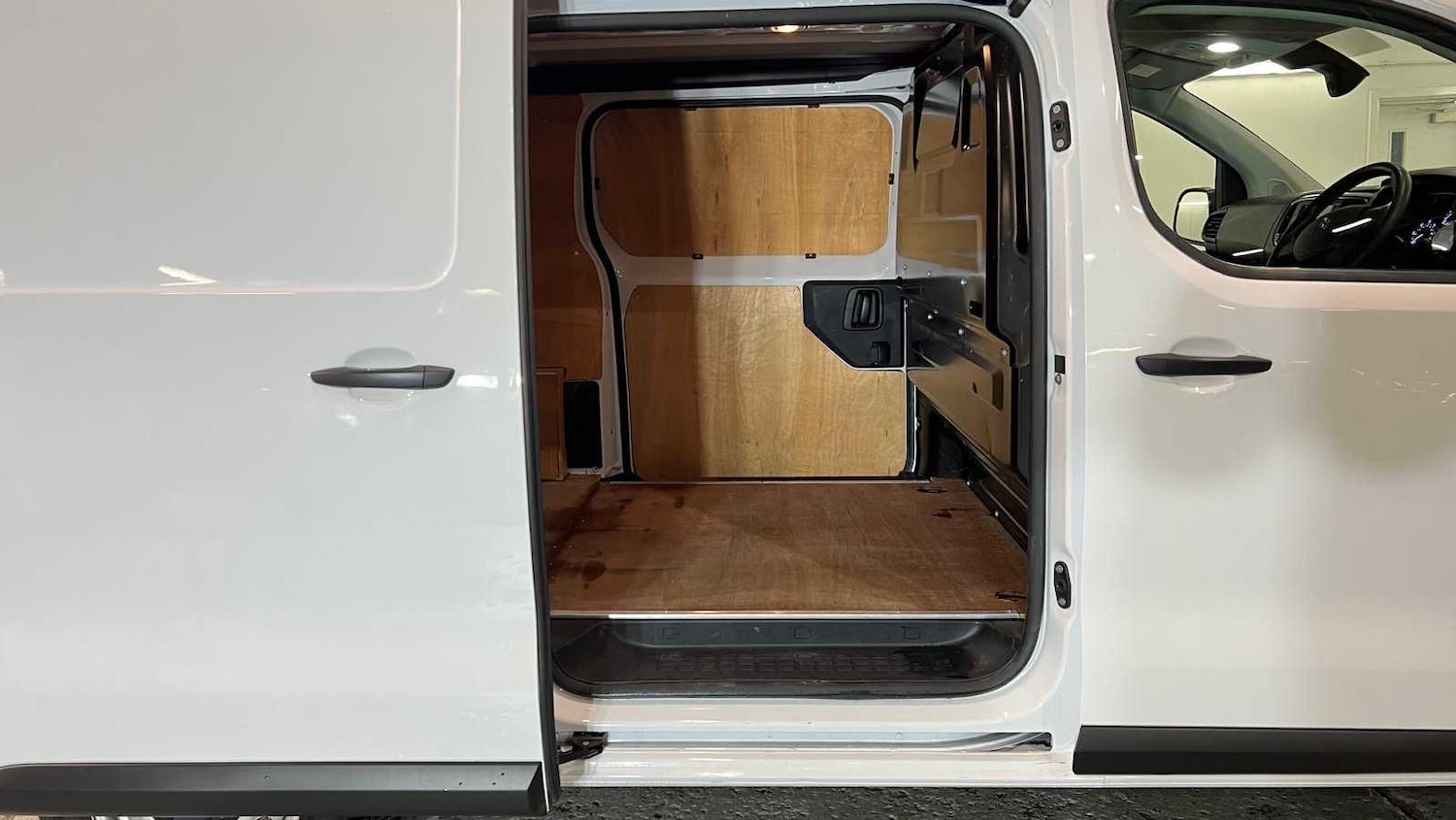 Used Citroen Dispatch 2023 for sale - 76475758: Photo 15
