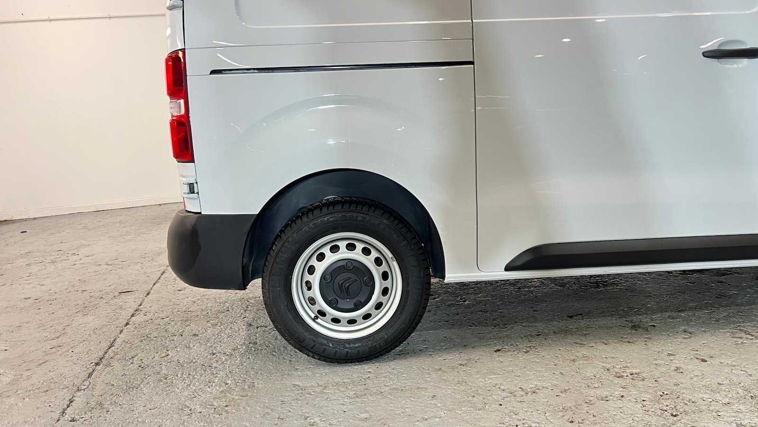 Used Citroen Dispatch 2023 for sale - 76475758: Photo 19