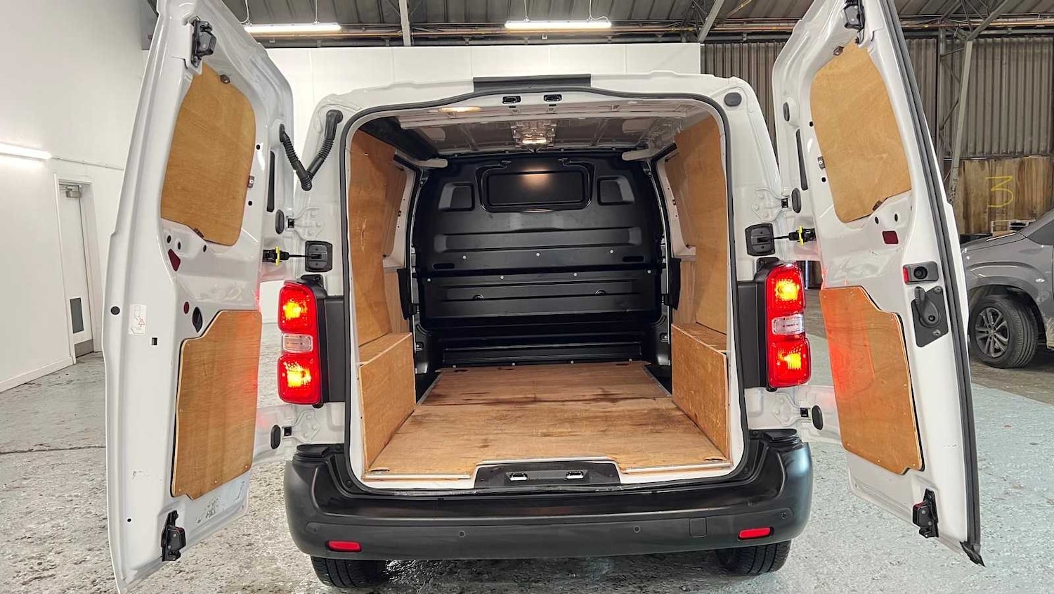 Used Citroen Dispatch 2023 for sale - 76475758: Photo 8