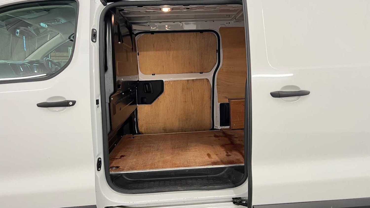 Used Citroen Dispatch 2023 for sale - 76475758: Photo 9