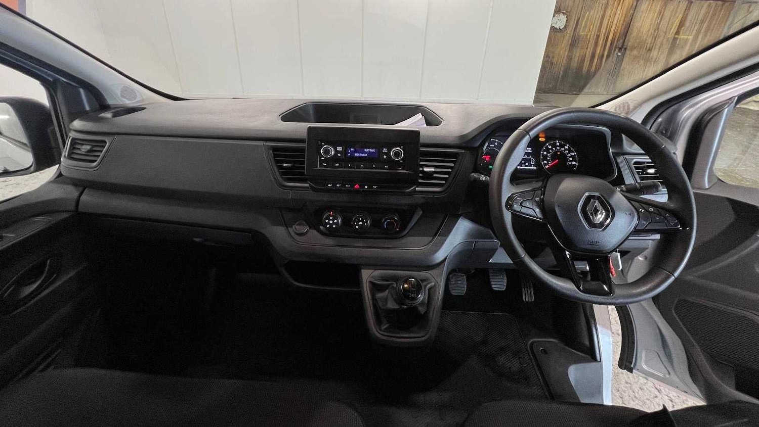 Used Renault Trafic 2023 for sale - 76789220: Photo 28