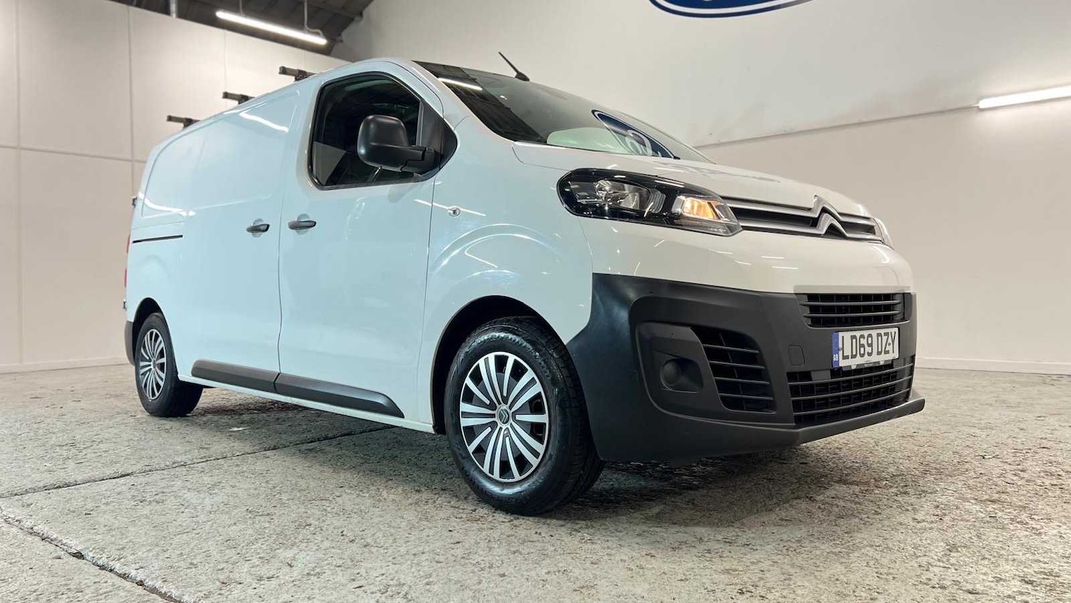 Used Citroen Dispatch 2019 for sale - 76692130: Photo 1