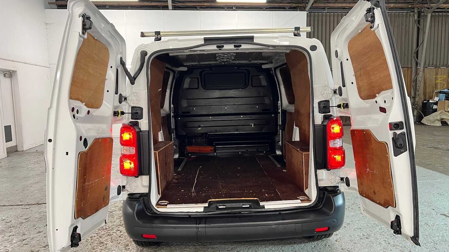 Used Citroen Dispatch 2019 for sale - 76692130: Photo 11